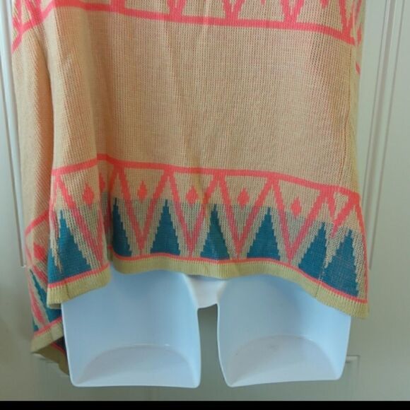 B-Sharp drape front sweater vest with collar - Picture 7 of 9